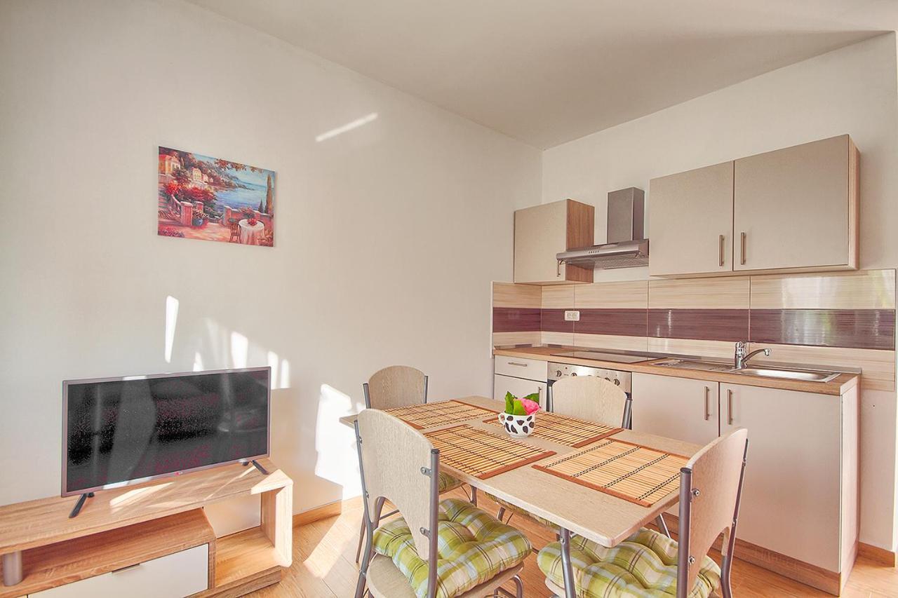 Apartman Mishel 2 Fažana Exterior foto
